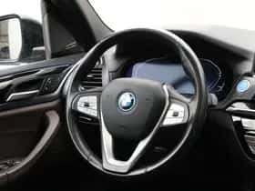 BMW iX3 (2021) thumbnail 2