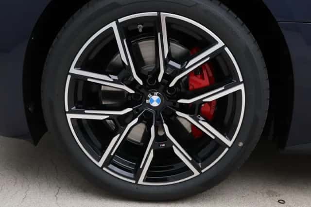 BMW i4 (2026) thumbnail 11