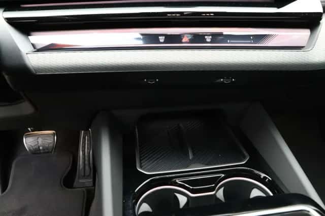 BMW i5 (2026) thumbnail 14