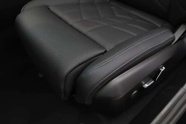 BMW i5 (2026) thumbnail 16