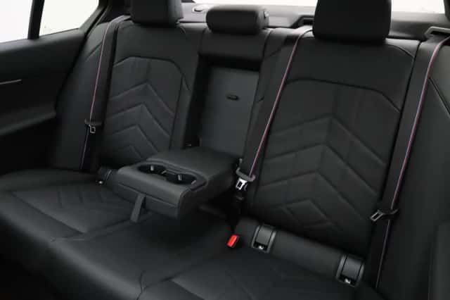 BMW i5 (2026) thumbnail 17