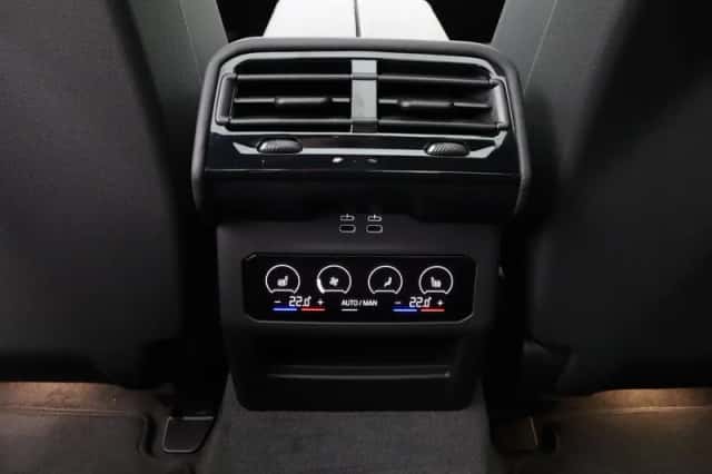 BMW i5 (2026) thumbnail 19
