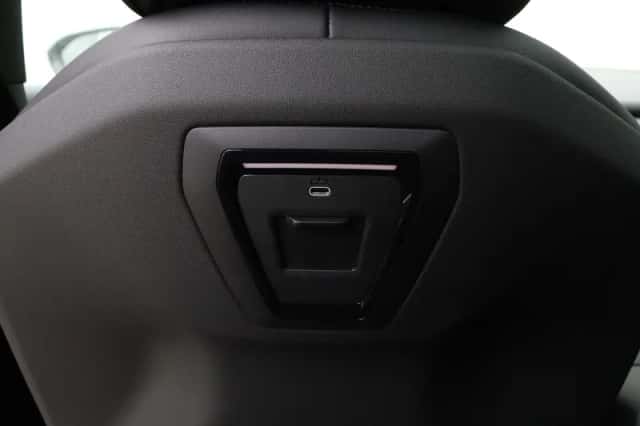 BMW i5 (2026) thumbnail 27