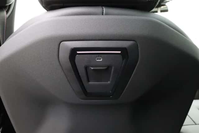 BMW i5 (2026) thumbnail 22
