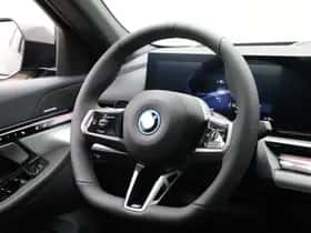 BMW i5 (2026) thumbnail 24