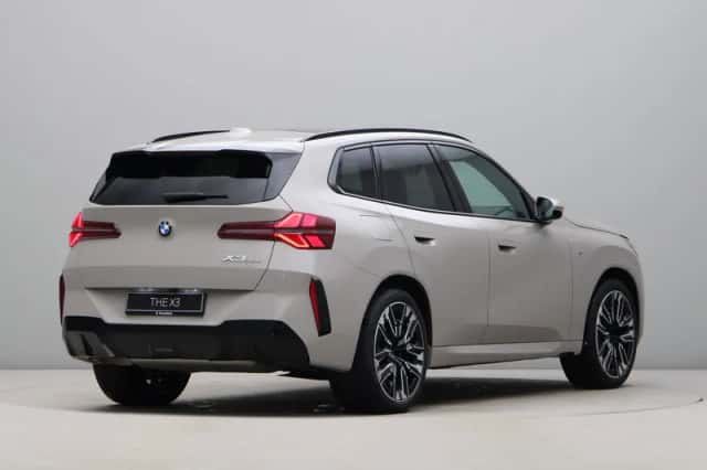 BMW X3 (2025) thumbnail 9