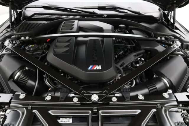 BMW M4 (2026) thumbnail 33