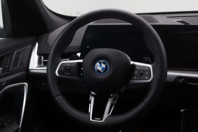 BMW X1 (2025) thumbnail 2