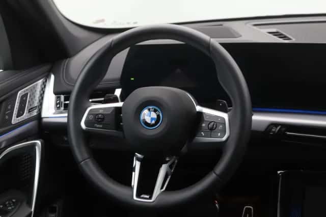 BMW X1 (2025) thumbnail 2