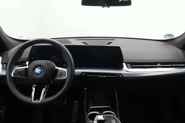 BMW X1 (2025) thumbnail 14
