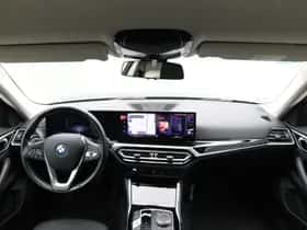 BMW i4 (2023) thumbnail 13