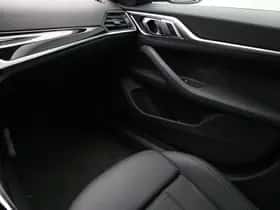 BMW i4 (2023) thumbnail 15