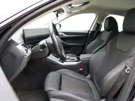 BMW i4 (2023) thumbnail 5