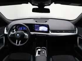 BMW iX1 (2025) thumbnail 13