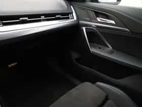BMW iX1 (2025) thumbnail 15