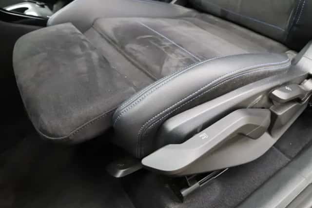 BMW iX1 (2025) thumbnail 16