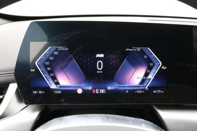 BMW iX1 (2025) thumbnail 3
