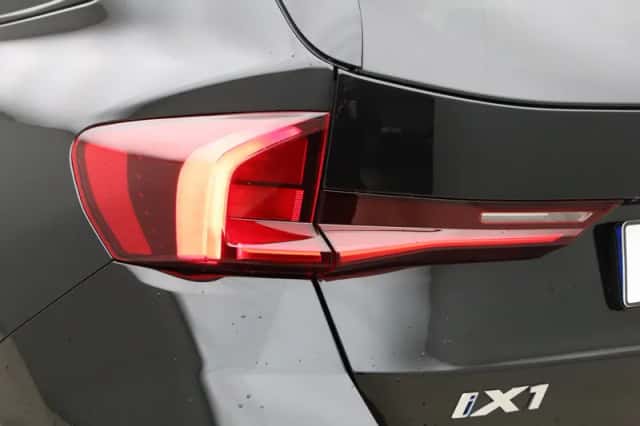BMW iX1 (2025) thumbnail 22
