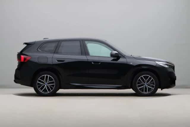 BMW iX1 (2025) thumbnail 8