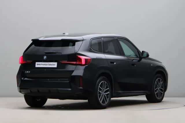 BMW iX1 (2025) thumbnail 9