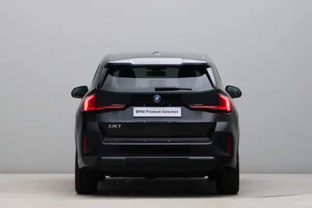 BMW iX1 (2025) thumbnail 10