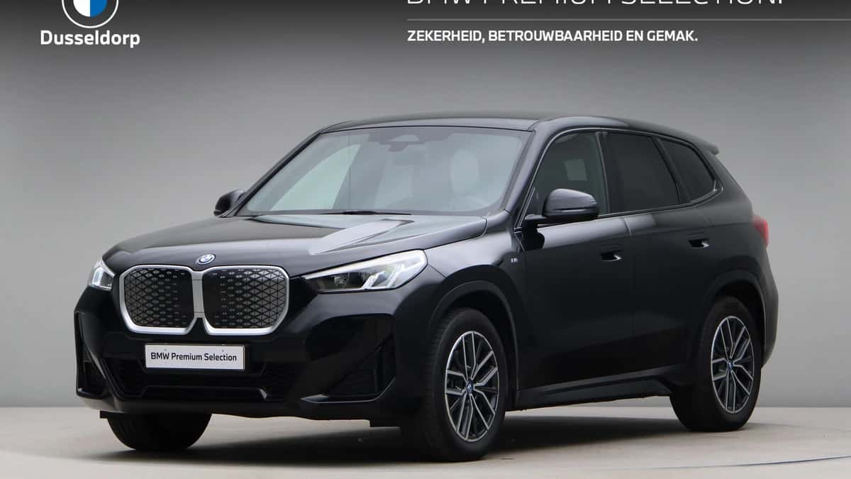 BMW iX1 (2025) — foto 1
