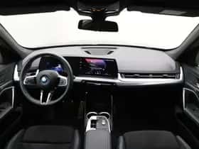 BMW iX1 (2025) thumbnail 13
