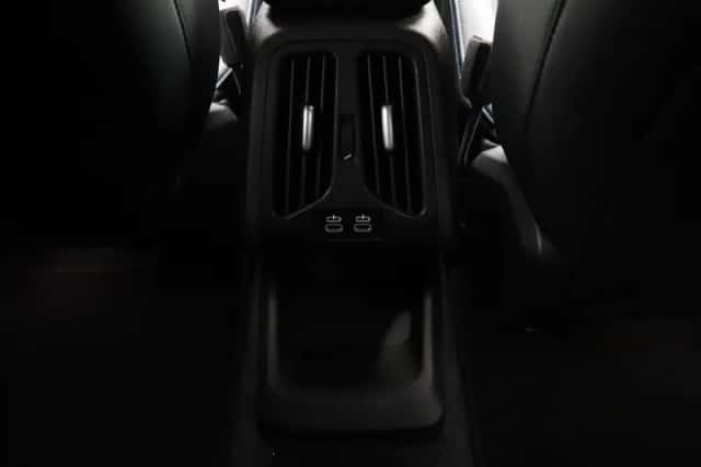BMW iX1 (2025) thumbnail 19