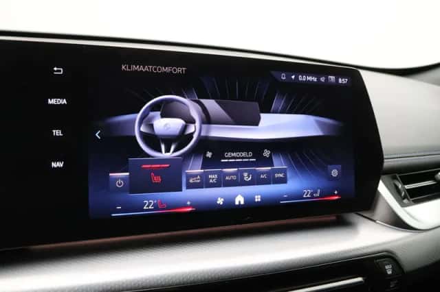 BMW iX1 (2025) thumbnail 23