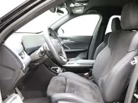 BMW iX1 (2025) thumbnail 5