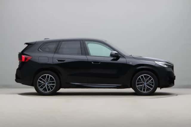 BMW iX1 (2025) thumbnail 8