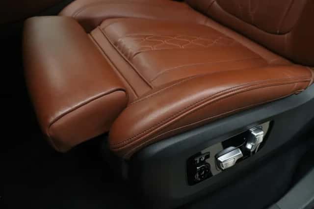 BMW X5 (2022) thumbnail 16
