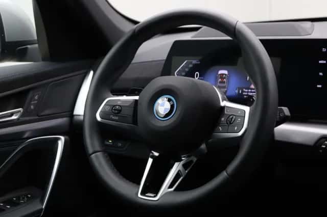 BMW X1 (2025) thumbnail 2