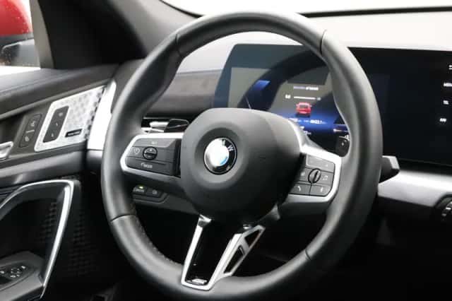 BMW X2 (2024) thumbnail 2