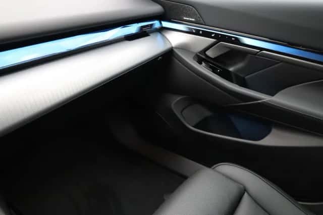 BMW i5 (2026) thumbnail 15