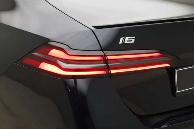 BMW i5 (2026) thumbnail 22