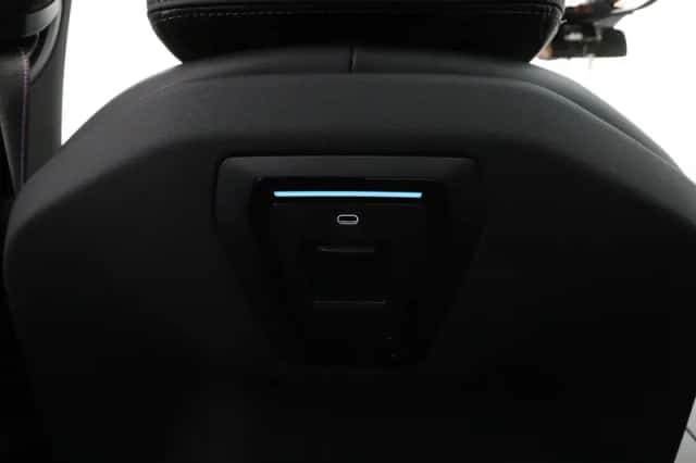 BMW i5 (2026) thumbnail 26