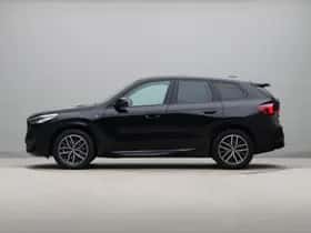 BMW iX1 (2023) thumbnail 11