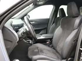 BMW iX1 (2023) thumbnail 4