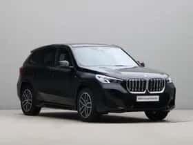 BMW iX1 (2023) thumbnail 6