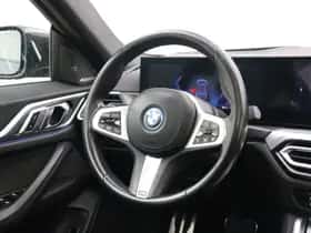 BMW i4 (2022) thumbnail 2