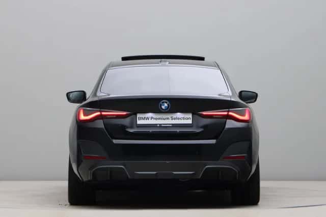 BMW i4 (2022) thumbnail 11