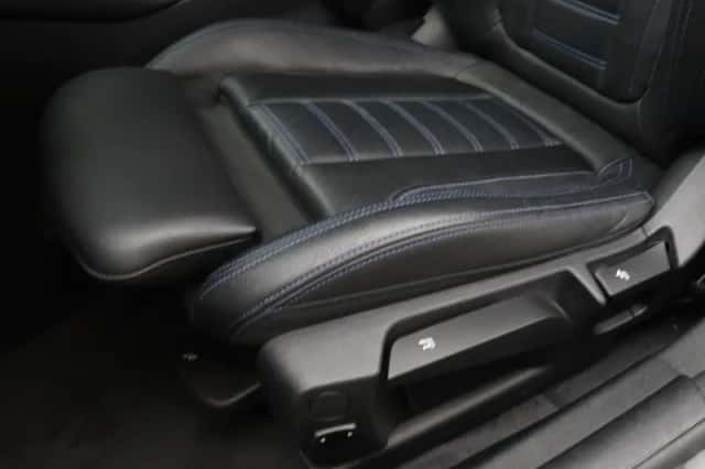 BMW i4 (2022) thumbnail 17