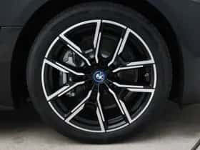 BMW i4 (2022) thumbnail 19