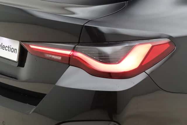 BMW i4 (2022) thumbnail 22