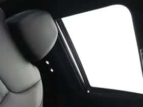 BMW i4 (2022) thumbnail 23