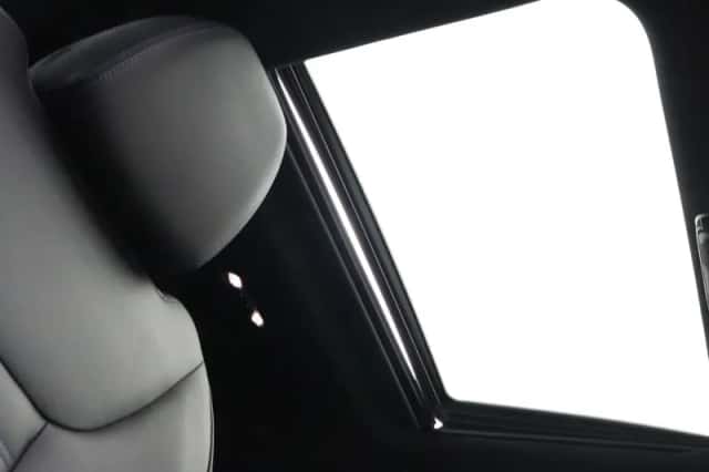 BMW i4 (2022) thumbnail 24