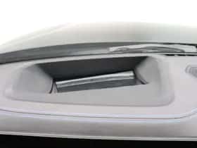 BMW i4 (2022) thumbnail 24