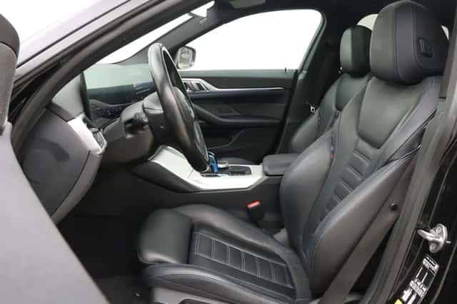 BMW i4 (2022) thumbnail 6