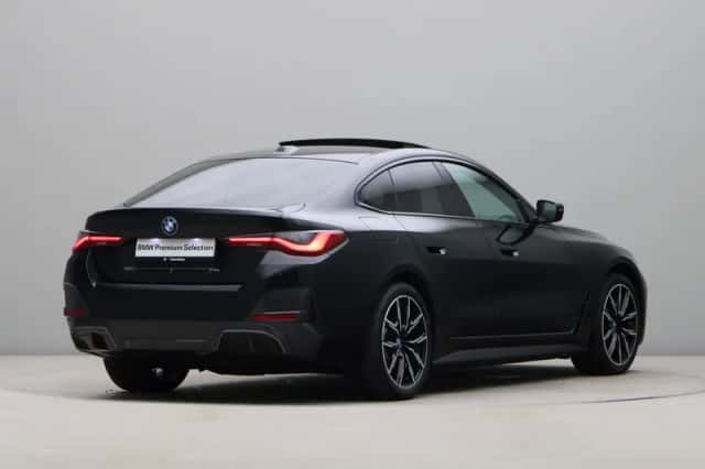 BMW i4 (2022) thumbnail 10